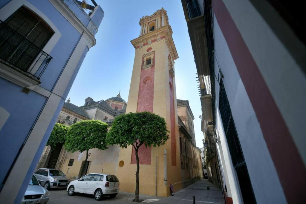 Alegria Sevilla Urban Bagian luar foto