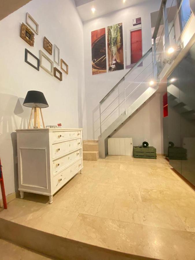 Alegria Sevilla Urban Bagian luar foto